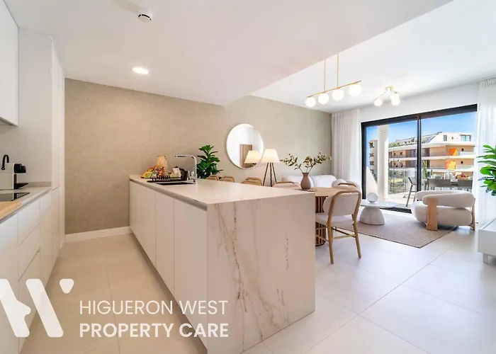 Lomas Collection - Brisas Del Higueron Apartment *