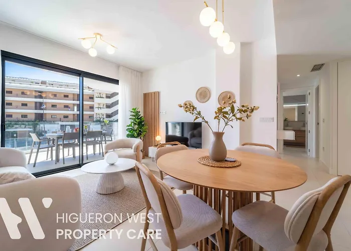 Lomas Collection - Brisas Del Higueron 丰希罗拉