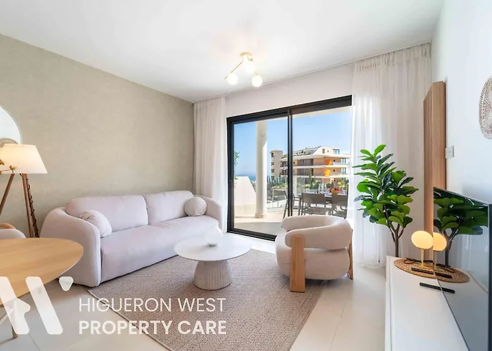 Lomas Collection - Brisas Del Higueron