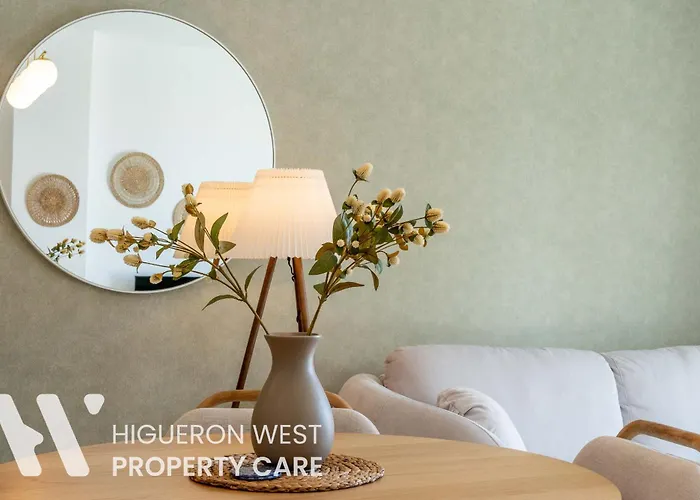 Lomas Collection - Brisas Del Higueron Apartment *